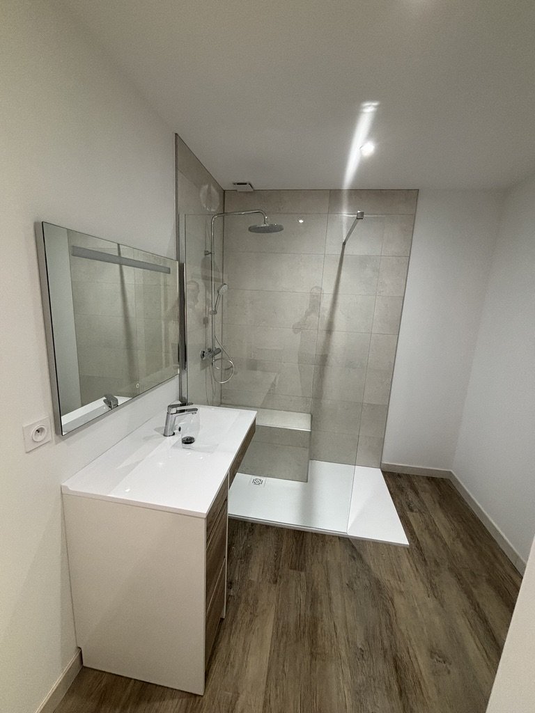 Création salle de bain PMR – Photo 3